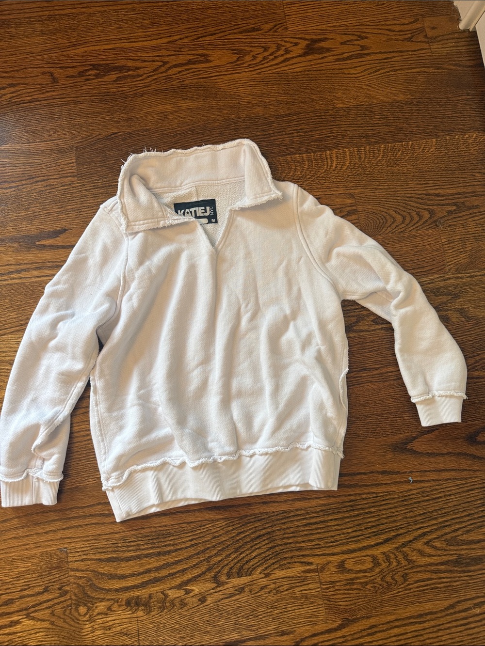 Katie J NYC White Raw-Edge Crew Pullover